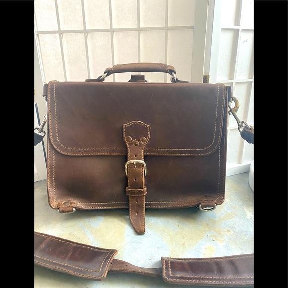 SOLD- Saddleback Leather Company Messenger Briefcase with Lifetime Warranty - Picture 2 of 11